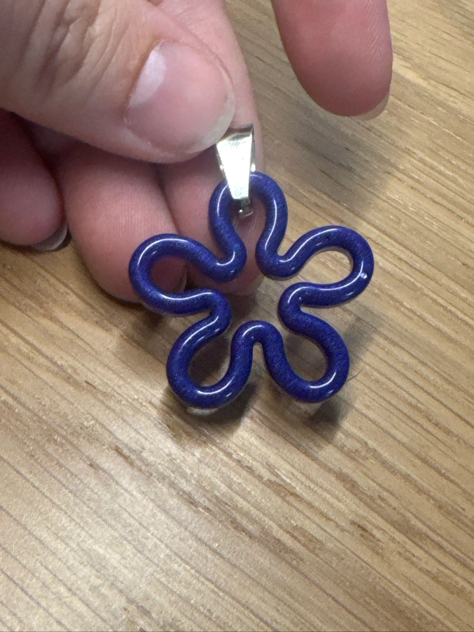 Pendentif en résine 
